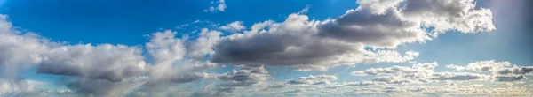 Fantastik Lembut Awan Terhadap Langit Biru Komposisi Alami — Stok Foto