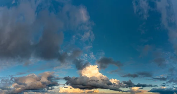 Fantásticas Nuvens Suaves Nascer Sol Composição Natural — Fotografia de Stock