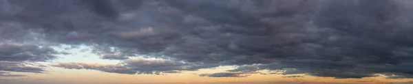 Fantastyczna Granatowa Chmura Wschodzie Słońca Naturalny Skład — Zdjęcie stockowe