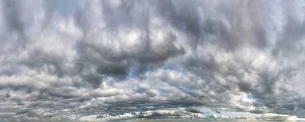 Fantásticas Nuvens Escuras Composição Céu Natural Amplo Panorama — Fotografia de Stock