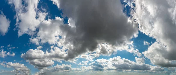 Fantásticas Nuvens Escuras Composição Céu Natural Amplo Panorama — Fotografia de Stock