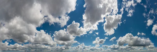 Fantásticas Nubes Suaves Contra Cielo Azul Composición Natural — Foto de Stock