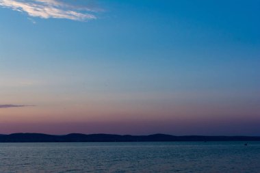 Balaton Gölü yukarıda güzel gün batımı