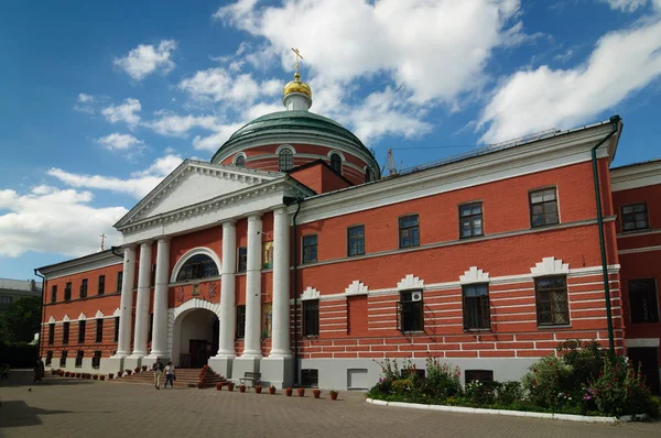 Kazan Bogoroditsky Manastırı, yer Tanrı'nın annesi Kazan simgesini bulma.