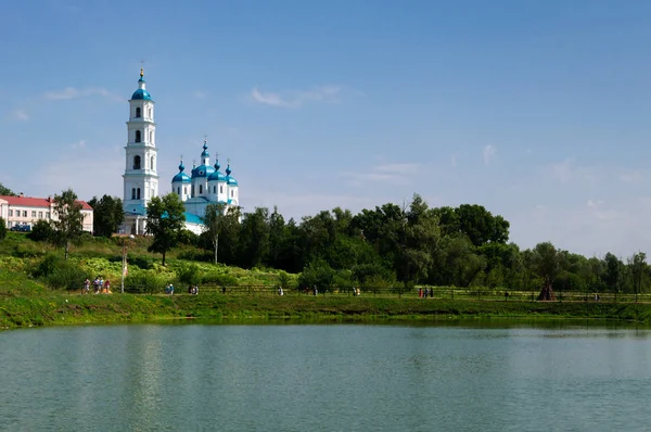 Elabuga, Rusya Spassky Katedrali ve Shishkin havuzları.