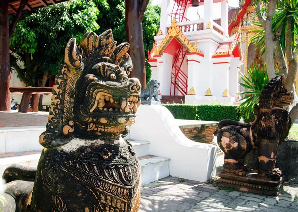 Основное Место Паломничества Тайцев Буддистском Искушении Пхукет Ват Чалонг Таиланд — стоковое фото