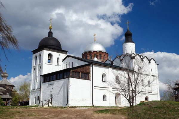 Kerk van St. Sergius van Radonezh in Sviyazhsk is gemaakt in de oude Pskov-stijl. — Stockfoto