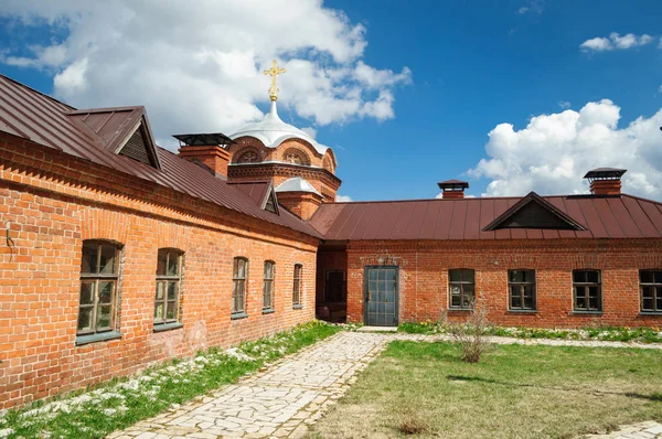 Chapel of St. John the Baptist monastery on the island of Sviyazhsk. — Stock Photo, Image