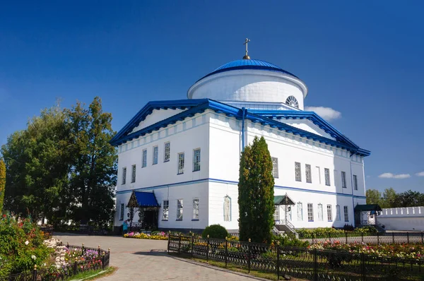 Catedral del icono georgiano de la Madre de Dios Monasterio de Raif, Rusia . — Foto de Stock