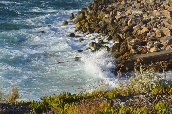 Pedras Beijadas Pelo Mar — Fotografia de Stock