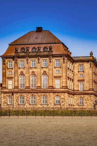 Escena Urbana Con Edificio Histórico Cielo Azul Copenhague Marca — Foto de stock gratis