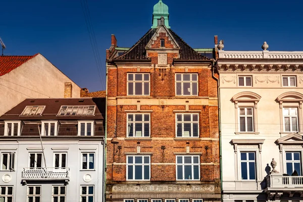 Hermosos Edificios Históricos Contra Cielo Azul Día Soleado Copenhagen Denmark — Foto de Stock