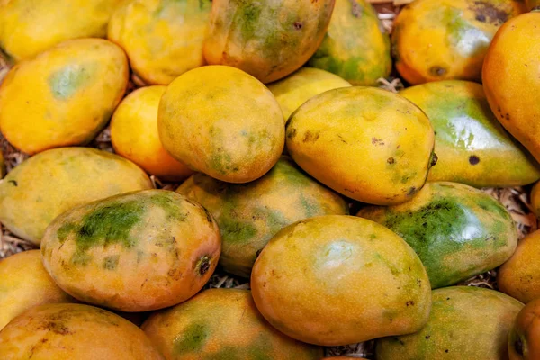 Full Frame Image Pile Yellow Mangoes — Stock Photo, Image