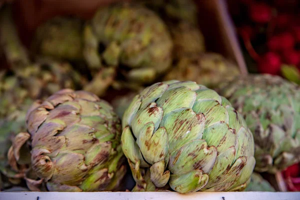 Artichokes — Free Stock Photo