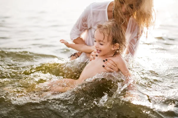 Swimming — Stock Photo, Image