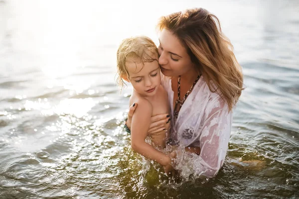 Madre - foto de stock