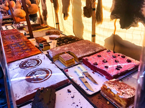 lezzetli el kek yemeye hazır yaptı