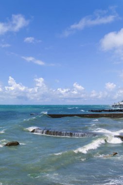 Şehir sahilde Fırtına