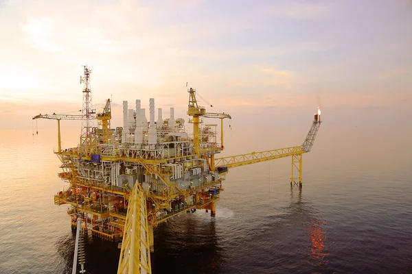 Plataforma Construcción Offshore Para Producción Petróleo Gas Industria Del Petróleo Imagen De Stock