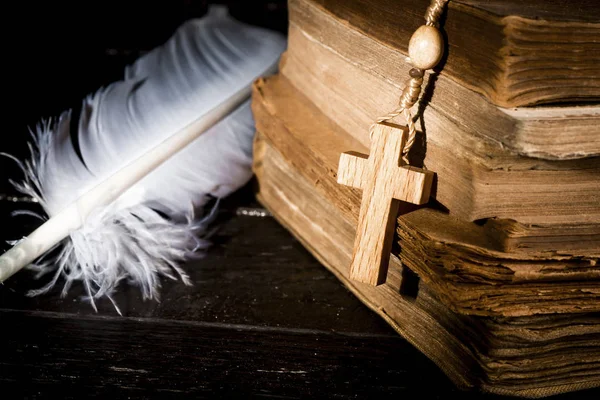 Rosary Background Books Bird Feather Old Boards — Stock Photo, Image