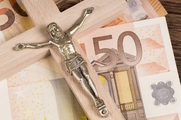 Crucifijo Con Una Cruz Billetes Euros — Foto de Stock