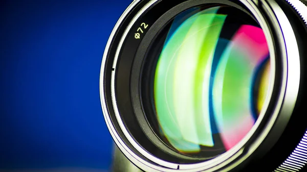 Primer Plano Una Lente Fotográfica Difracción Colorida Luz — Foto de Stock