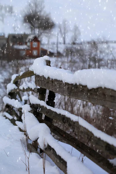 Nieve Arrastra Vieja Cerca — Foto de Stock