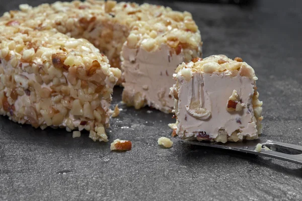 Krem peynir ile fındık ve ROM