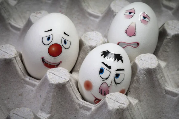 Adesivos Engraçados Ovos Com Vários Rostos Engraçados — Fotografia de Stock