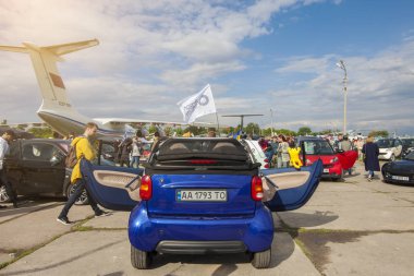 Kiev, Ukrayna - 10 Mayıs 2019: Kırmızı vintage nadir araba
