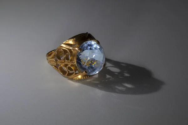 Anel Ouro Com Diamante — Fotografia de Stock