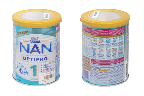 Kiev, Ukrayna - 28 Ağustos 2019: Nan 1 Optipro süt formülü tamamlayıcı gıdalar ile birlikte çocuk diyetinin bir süt bileşeni olarak 6 aylık çocukların beslenmesi için tasarlanmıştır. Katalog için yalıtılmış ambalaj