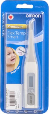 Kiev, Ukrayna - 18 Eylül 2019: Beyaz arka planda izole ambalaj Omron elektronik çocuk termometresi