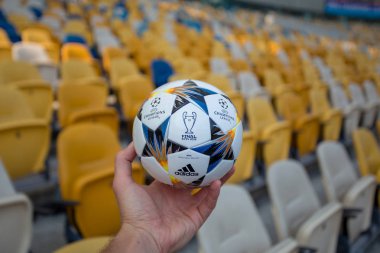 Kiev, Ukrayna - 16 Mayıs 2018: Uefa Şampiyonlar Ligi Final Kiev resmi maç topu
