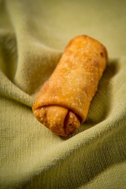 Çıtır Çin kızarmış yumurta roll yeşil kumaş peçete