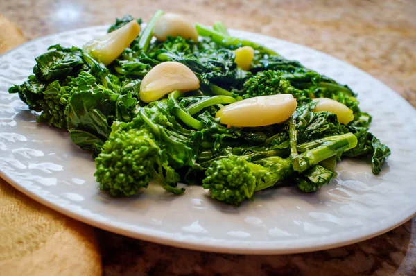 Brócoli Salteado Rabe Con Ajo Dulce — Foto de Stock