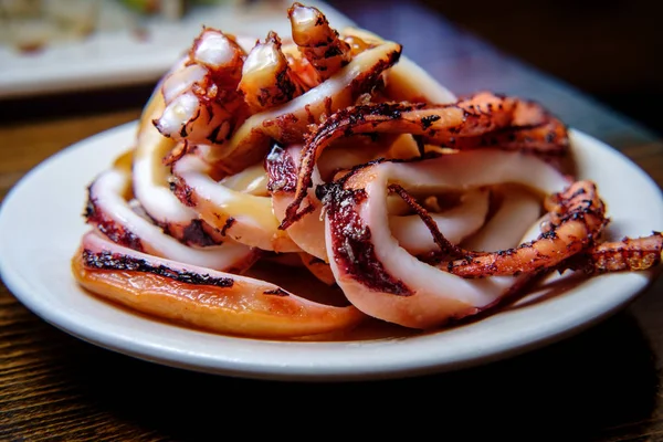 Läckra Grillrätter Teriyaki Bläckfisk Med Citron Och Tentakler — Stockfoto