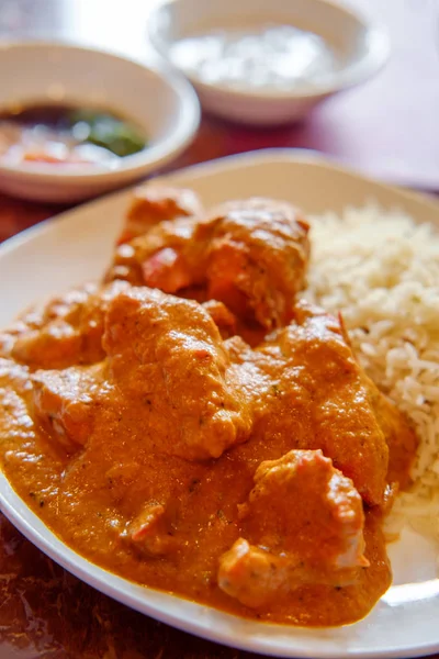 Autentikus Indiai Ételeket Tikka Masala Momos Menta Szilva Chutney Val — Stock Fotó