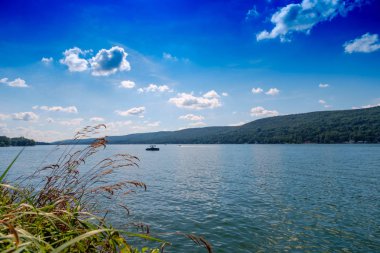 Greenwood lake doğal görünümü ile cennet yaz gününde