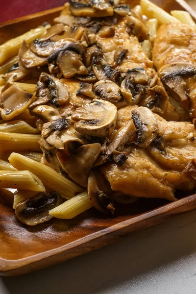 Healthy Baked Italian Chicken Marsala Penne Pasta Mushrooms — Stock Photo, Image
