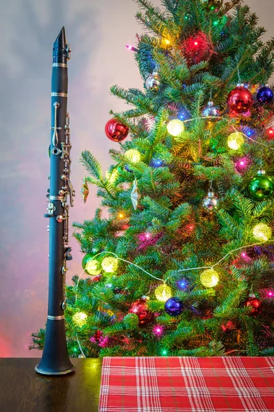 Instrumento Musical Feriado Sazonal Clarinete Com Fundo Árvore Natal — Fotografia de Stock