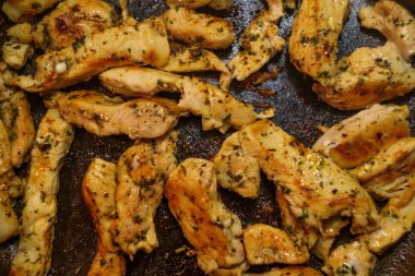 Taze sıcak tava kızarmış tavuk kanadı dağladı