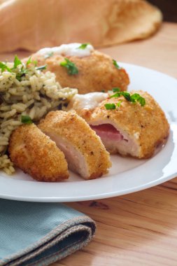 Tavuk Kordon Bleu Pirinç