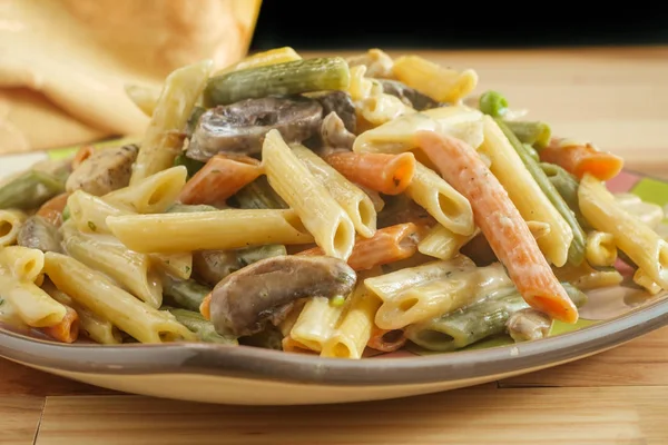 Creamy Chicken Marsala Pasta — Stock Photo, Image