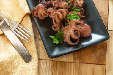 Haşlanmış Bebek Ahtapot