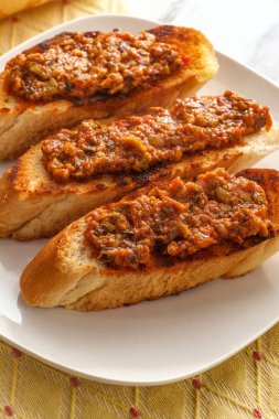 Portekiz Petiscos Zeytin Bruschetta