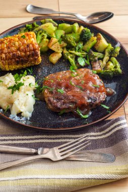 Salisbury Biftek Izgara Sebze