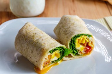 Yumurta Pastırma Kahvaltı Wrap