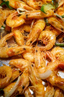 Bütün kızarmış karides
