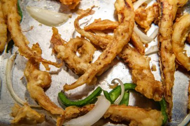 Kızarmış Kalamar Dokunaçları